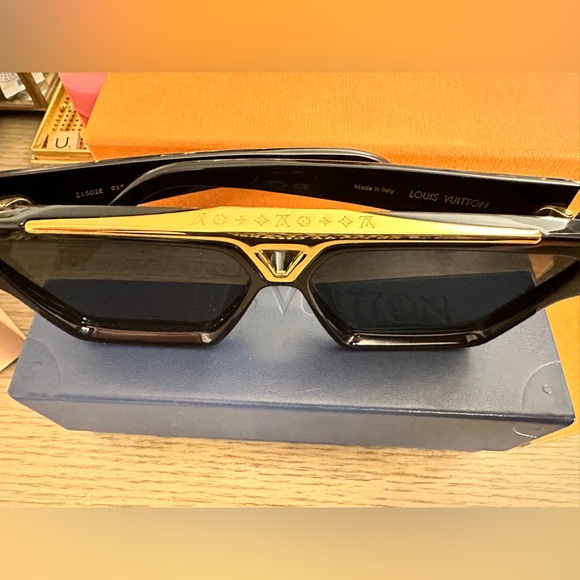 Louis Vuitton Evidence Sunglasses Z1502W - Picture 5 of 9